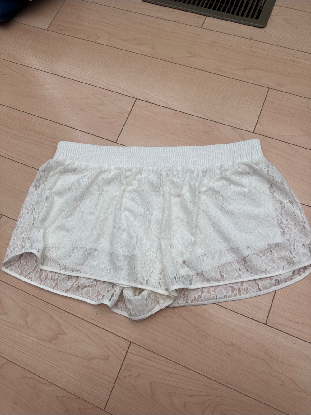 Women's Lace Shorts - White